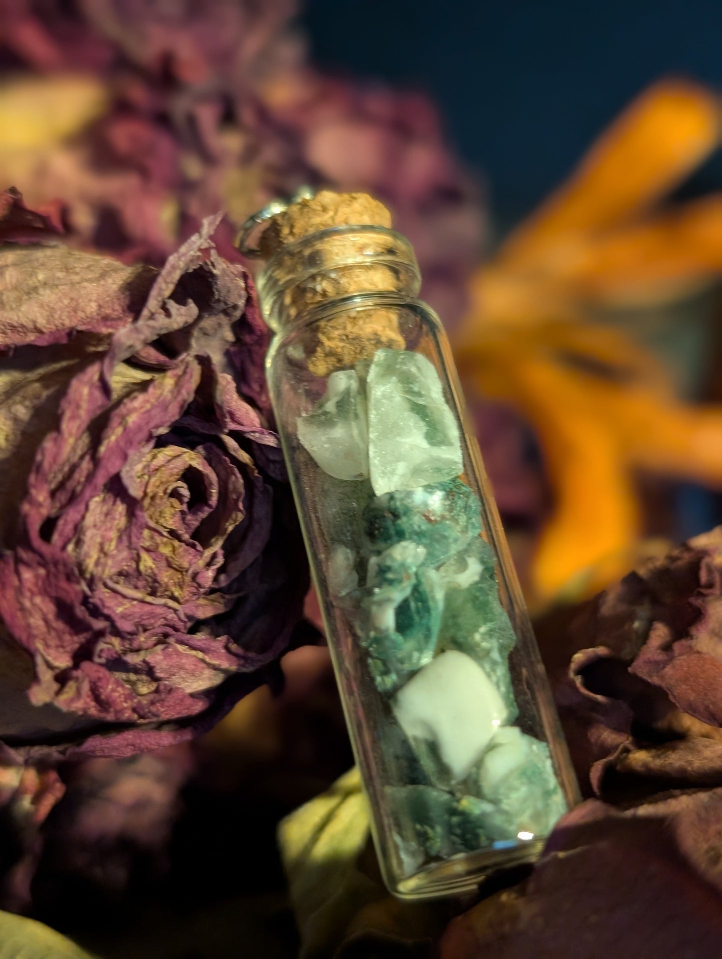CRUSHED GREEN AGATE VIAL NECKLACE