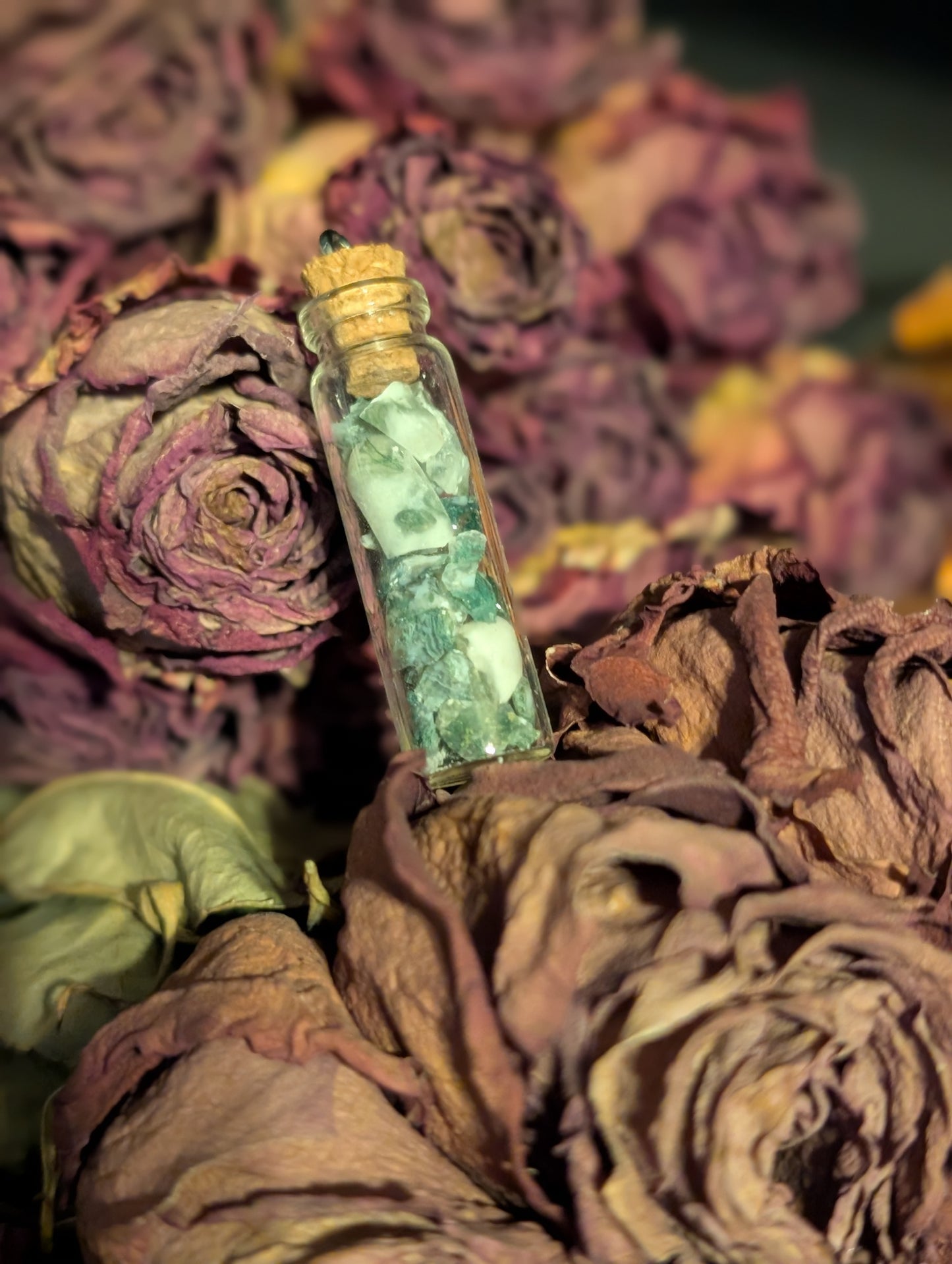 CRUSHED GREEN AGATE VIAL NECKLACE