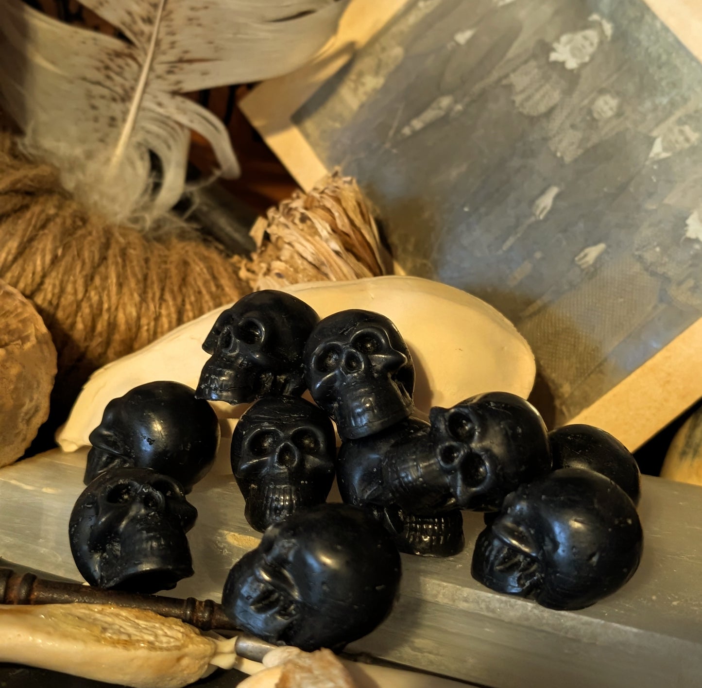 BURIED ALIVE WAX MELT SKULLS
