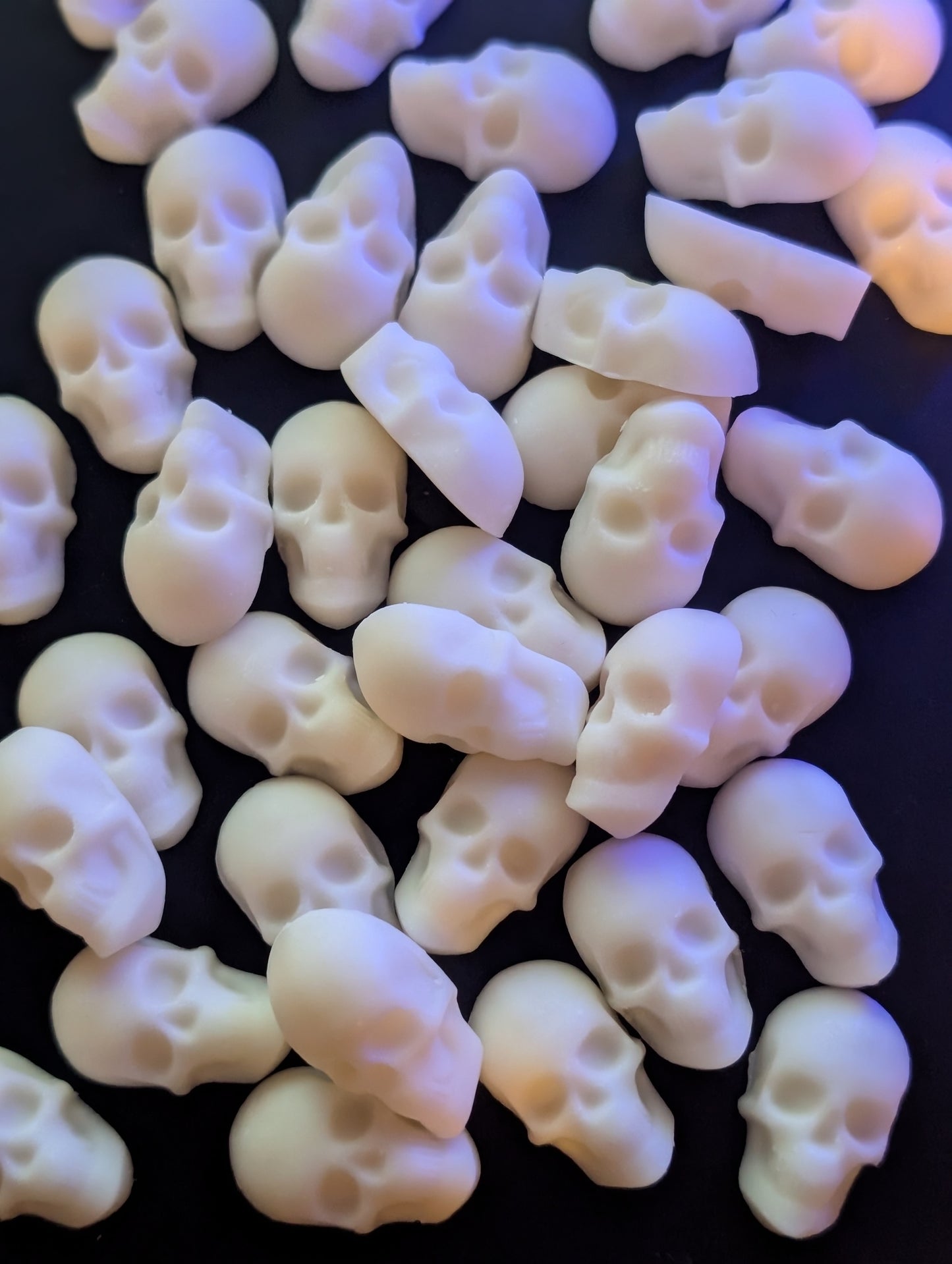 MINI SKULL WAX MELTS - SPICED PEAR TEA
