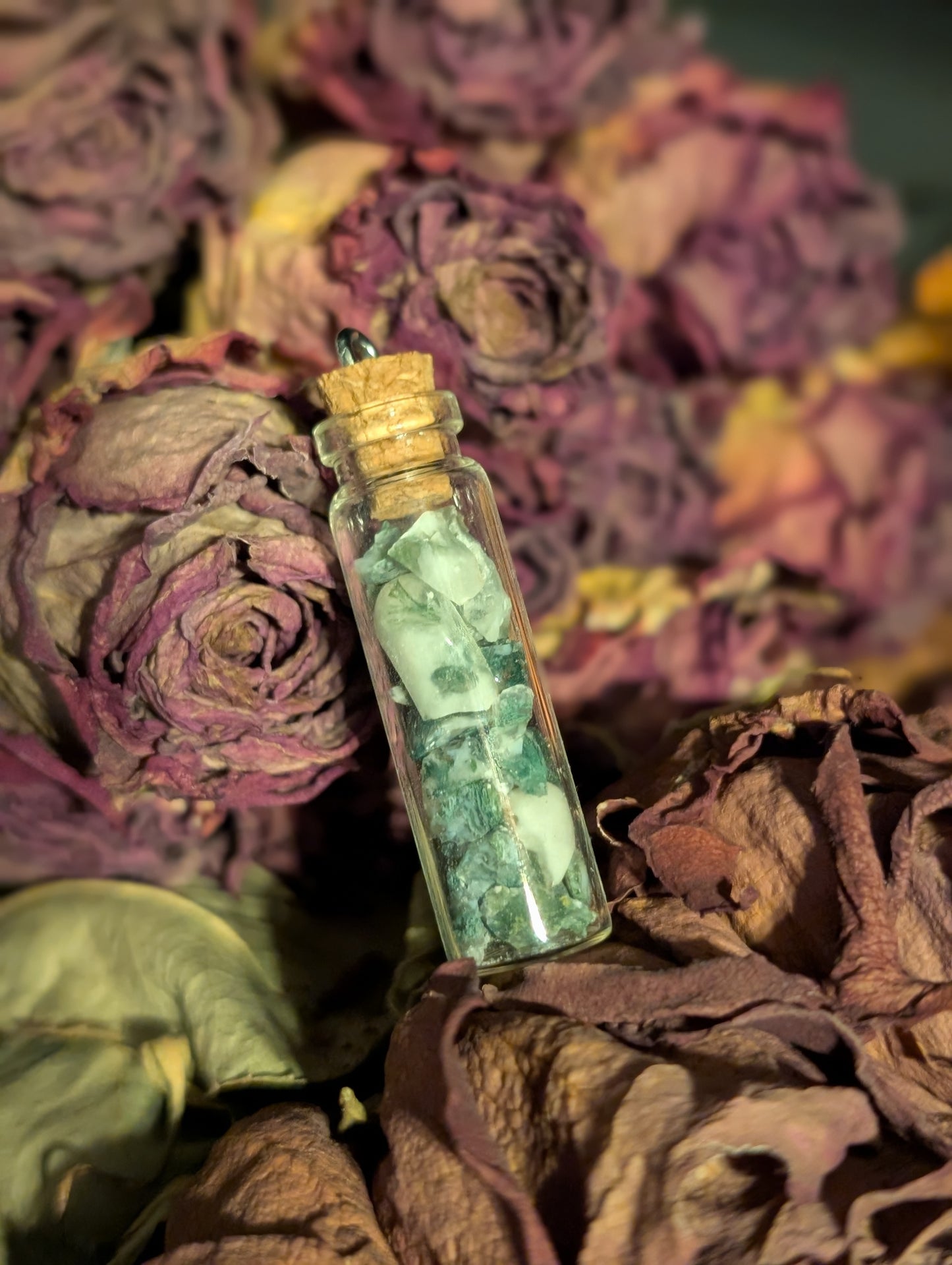 CRUSHED GREEN AGATE VIAL NECKLACE