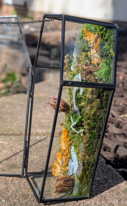 Coffin critters - Green tree frog